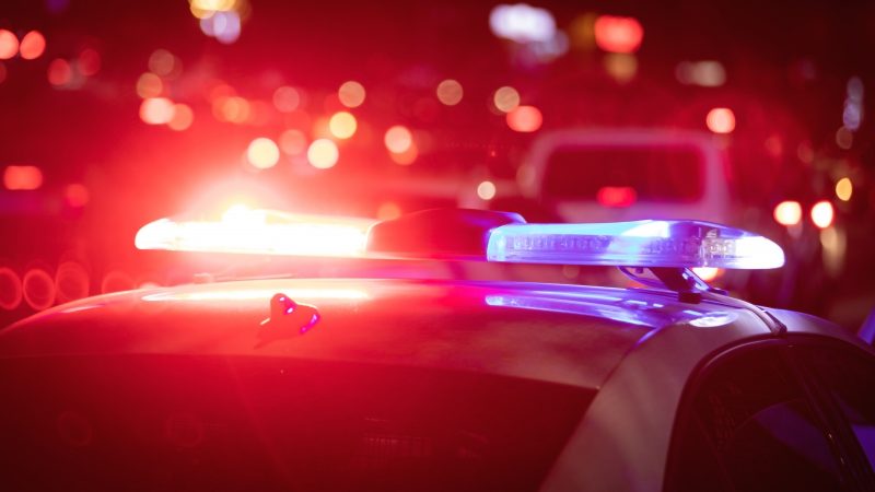 Funkcjonariusze policji uratowali mężczyznę