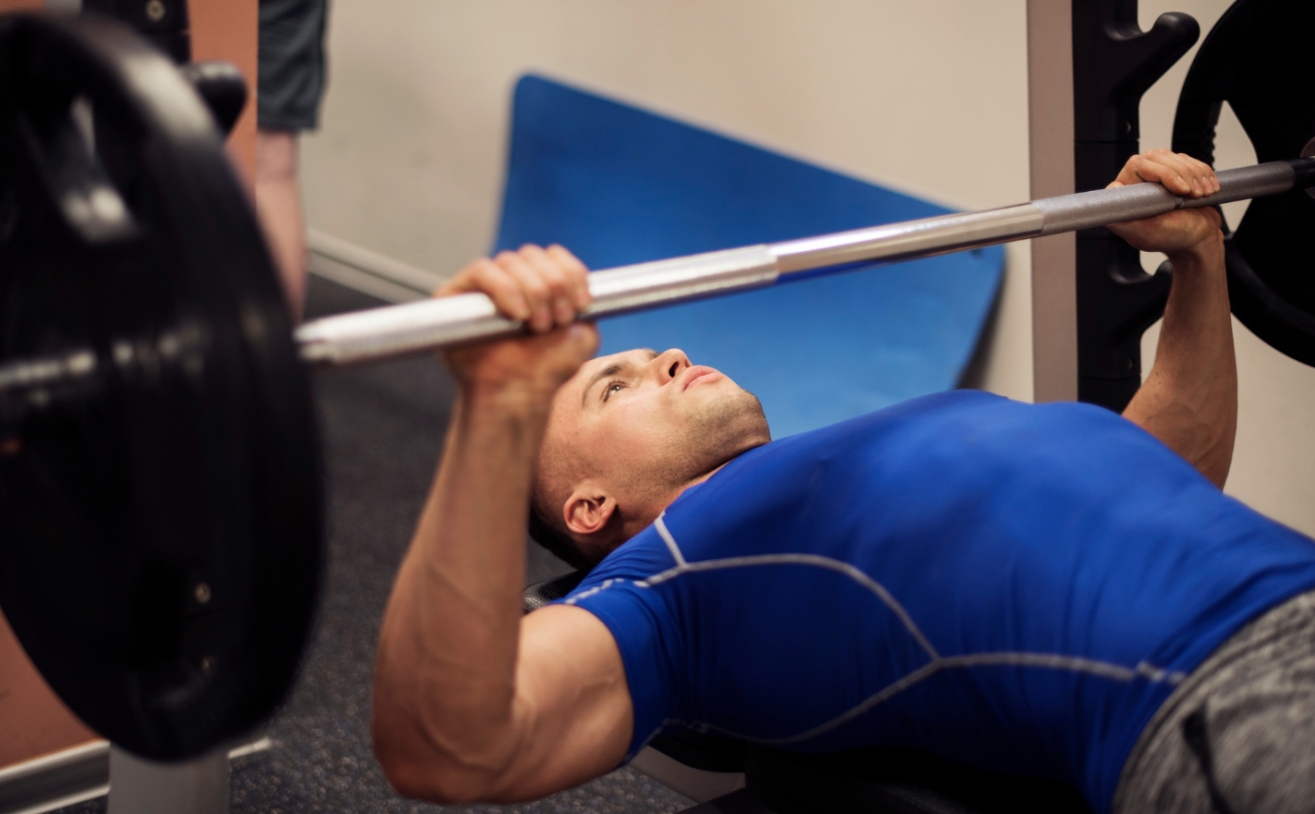 Paweł Grab z Loft Fitness Złocieniec triumfuje na Mistrzostwach Polic w Wyciskaniu Leżąc